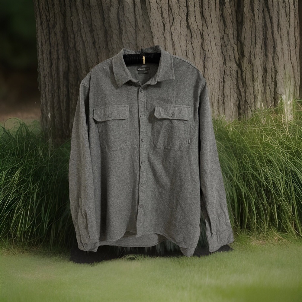 Eddie‎ Bauer Men's XXL Gray Thick Heavyweight Flannel Button Up Shirt EUC